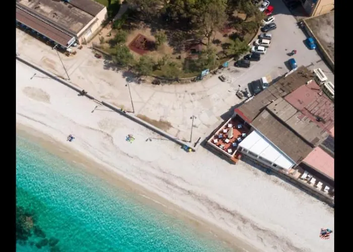 Elegantissimo Direttamente Sul Mare Le Ghiaie 6 Posti Letto