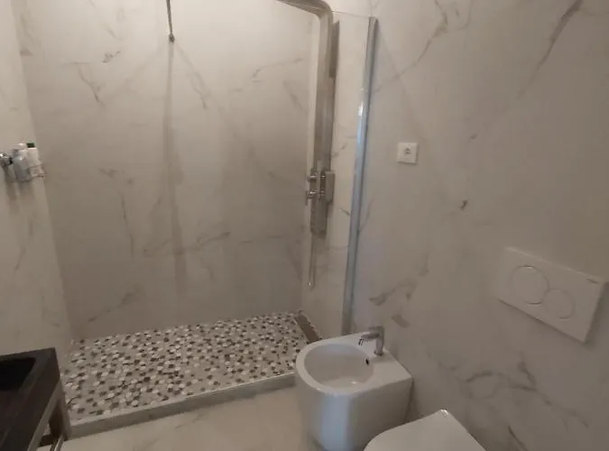 Elegantissimo Direttamente Sul Mare Le Ghiaie 6 Posti Letto Apartman *