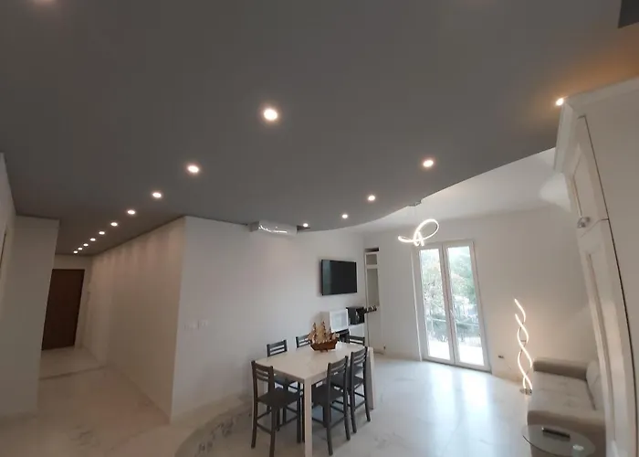 Elegantissimo Direttamente Sul Mare Le Ghiaie 6 Posti Letto Apartman *