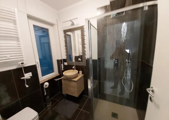 Elegantissimo Direttamente Sul Mare Le Ghiaie 6 Posti Letto Apartman *